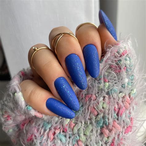 matte glitter nails